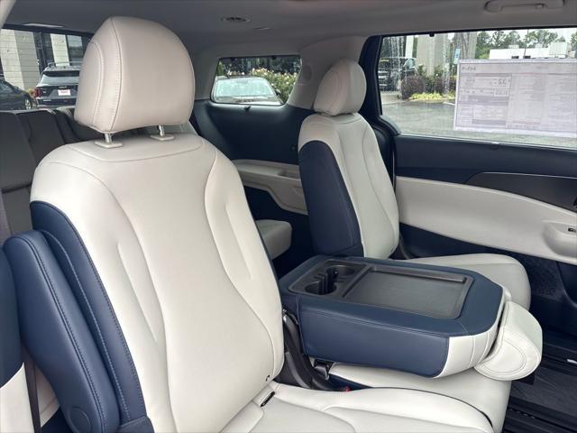 2026 Kia Carnival SX photo 18