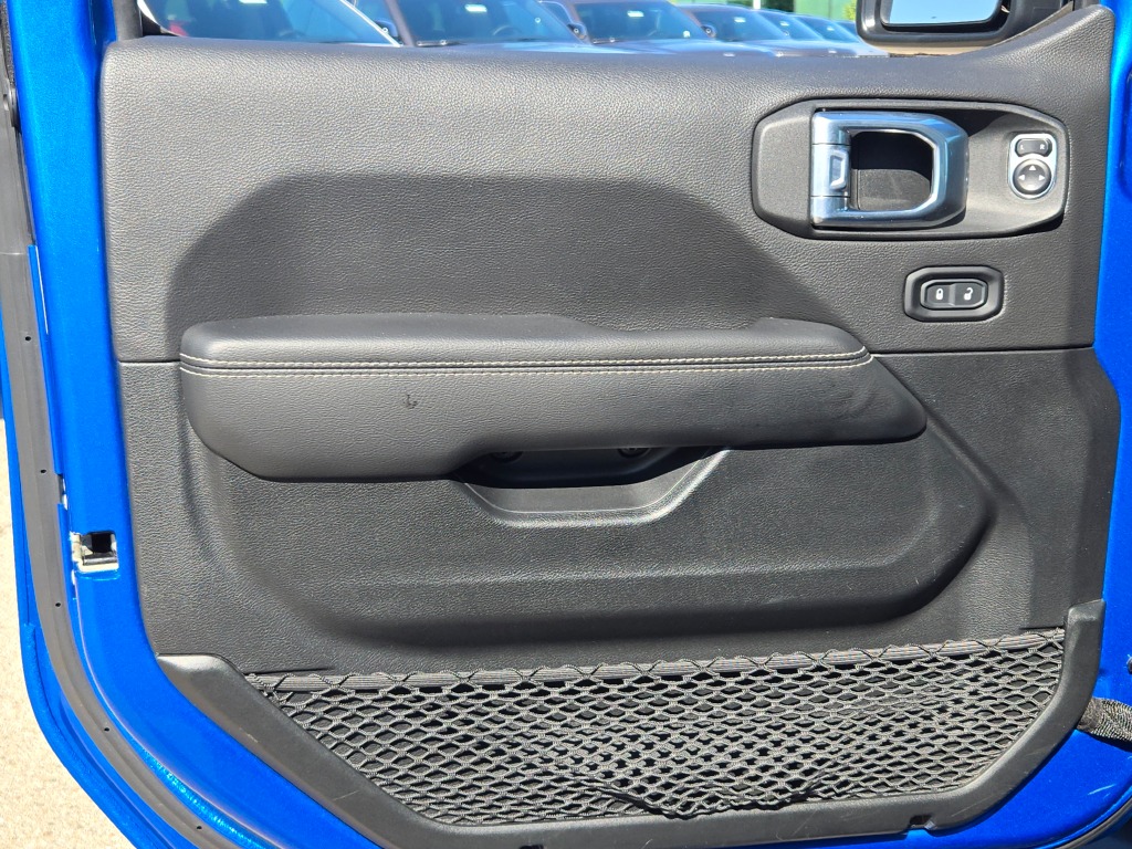 2021 Jeep Wrangler Unlimited Sahara 4xe photo 21