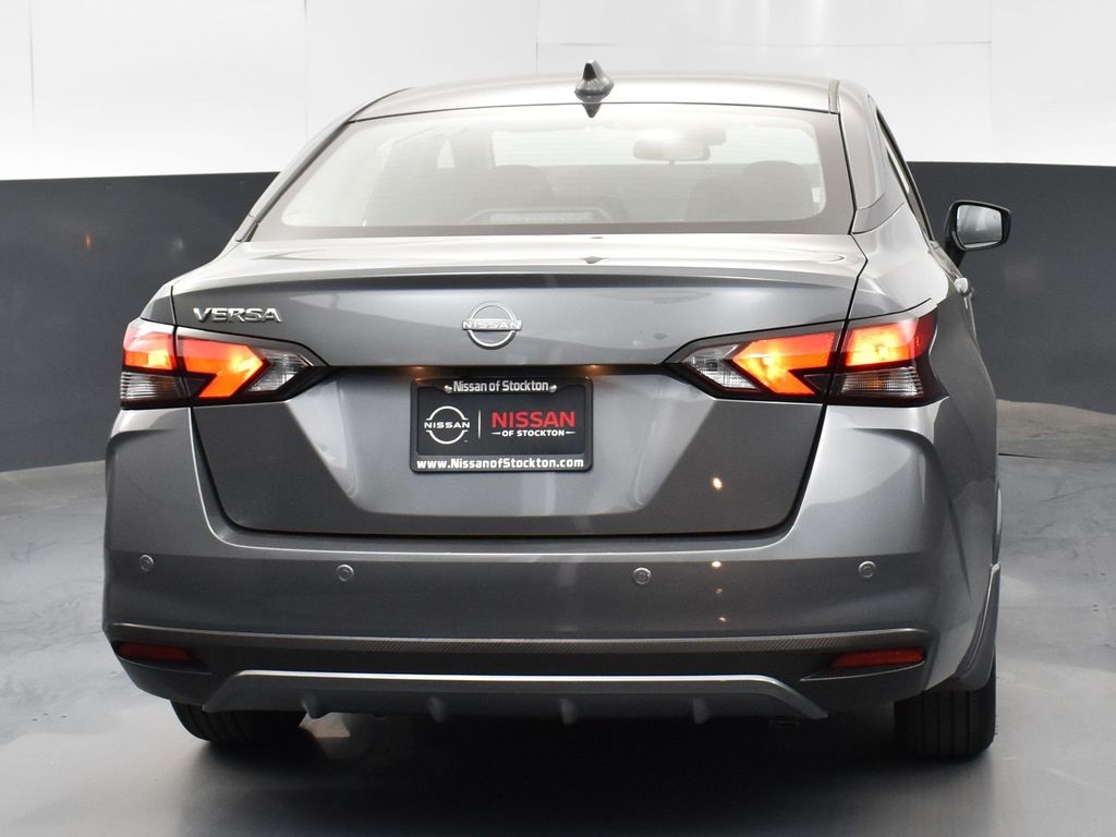 2025 Nissan Versa 1.6 SV photo 7