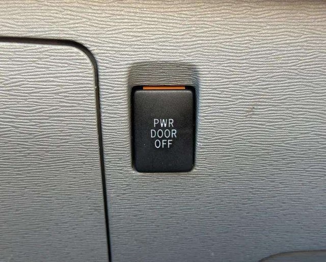 2011 Toyota Sienna Limited photo 15