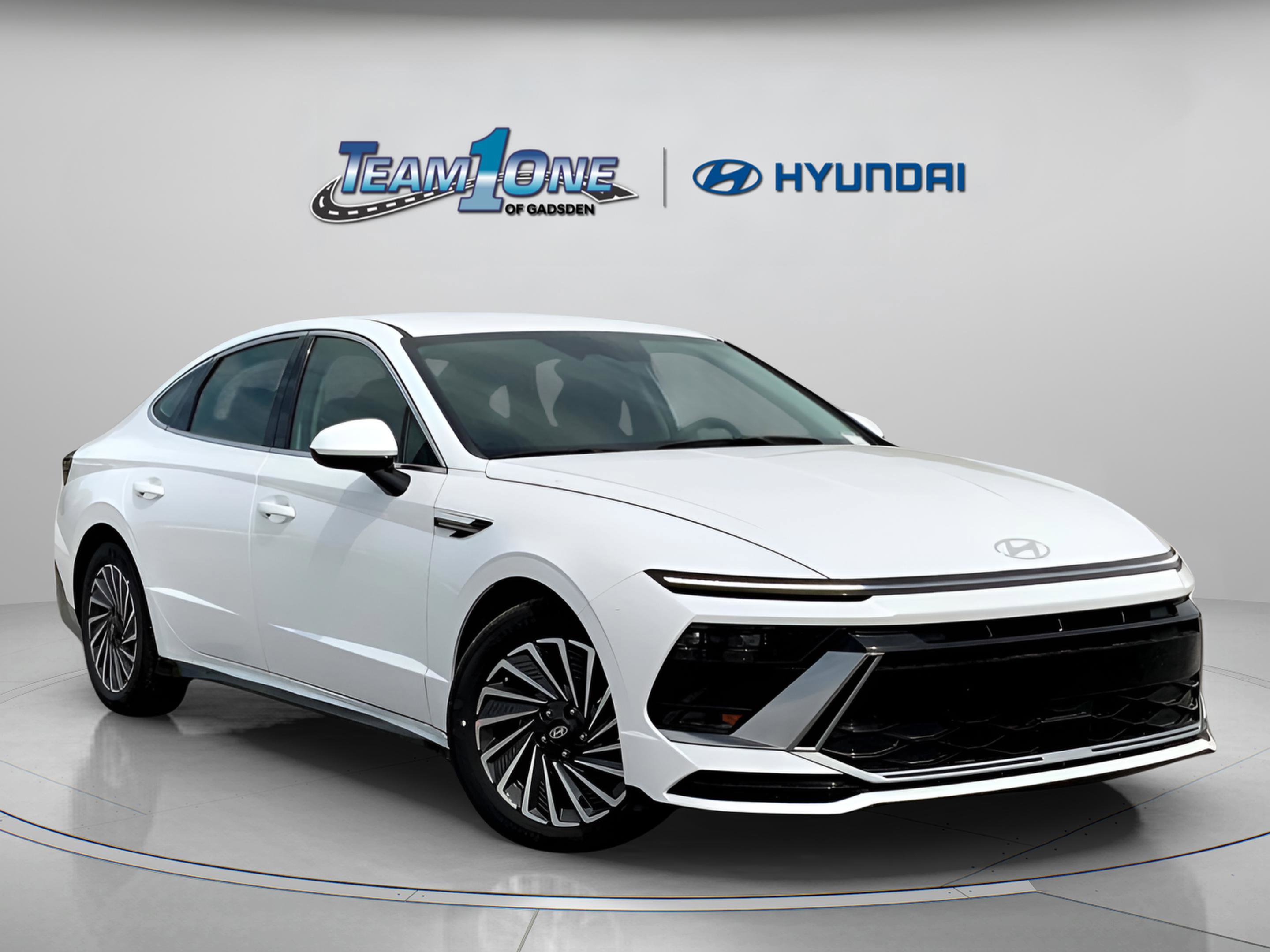 2025 Hyundai Sonata Hybrid SEL's photo
