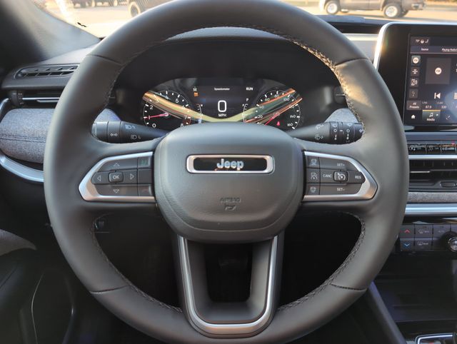 2025 Jeep Compass Latitude photo 18