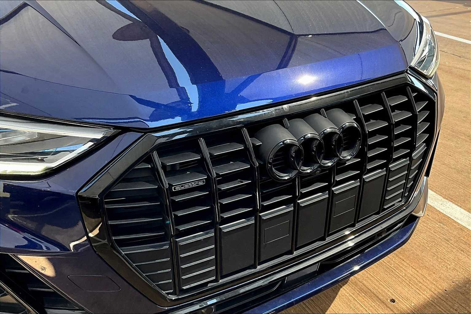 2023 Audi Q3 S line Premium Plus photo 25