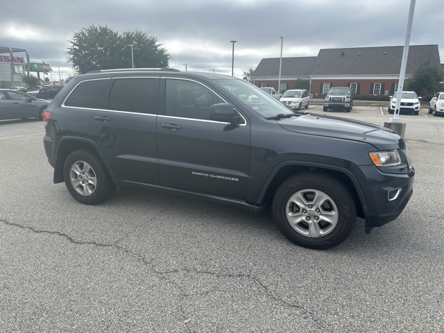 2016 Jeep Grand Cherokee Laredo photo 2