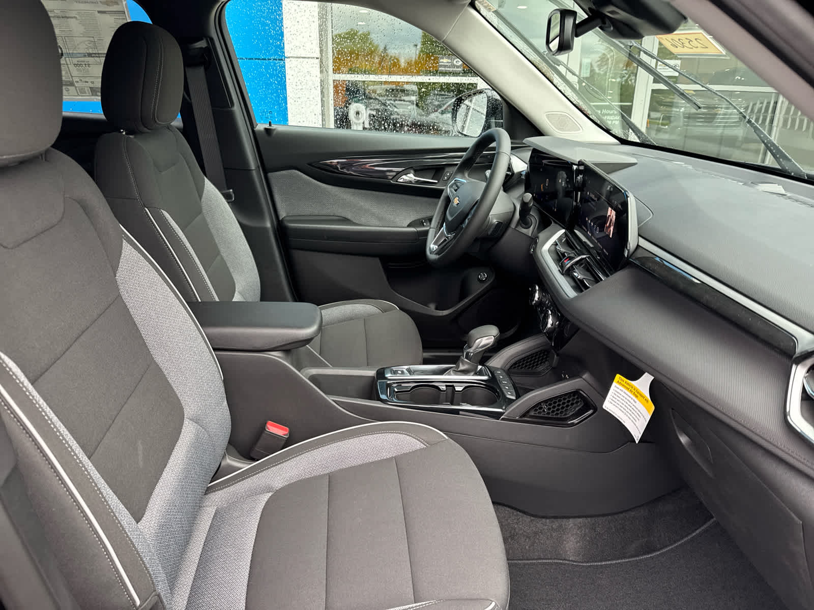 2025 Chevrolet Trailblazer LT photo 4