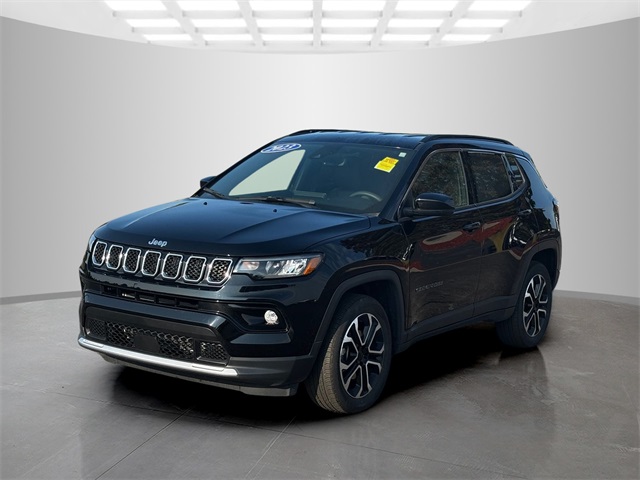 2023 Jeep Compass Limited photo 2