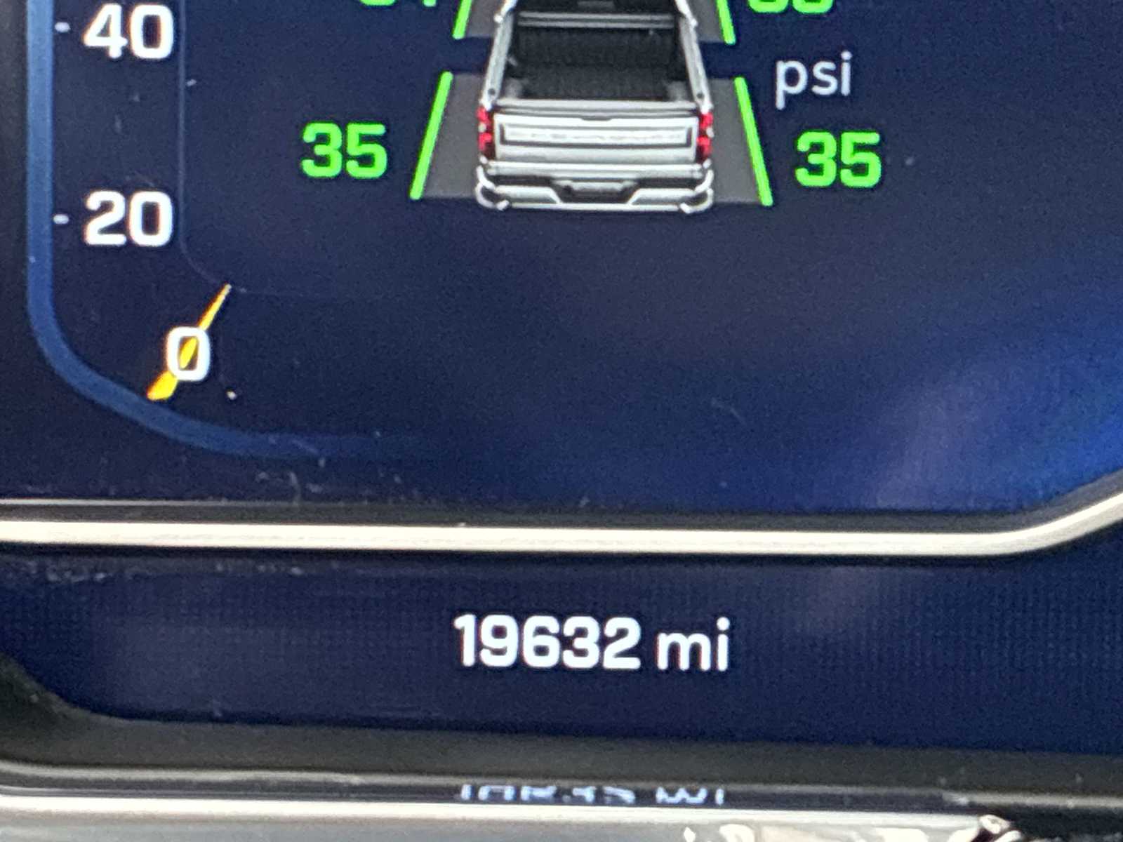 2023 Chevrolet Silverado 1500 RST photo 12