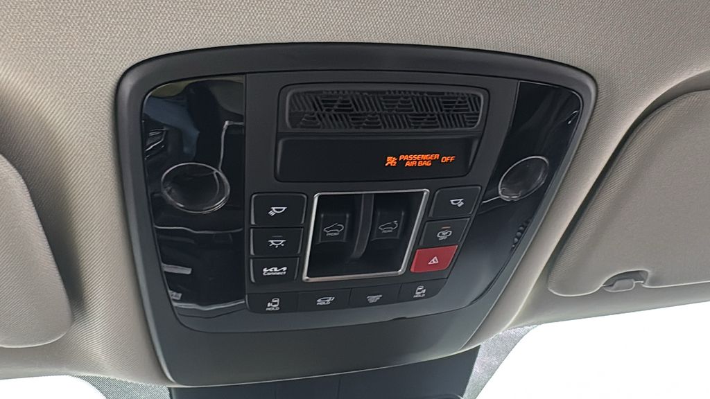 2026 Kia Carnival SX photo 32