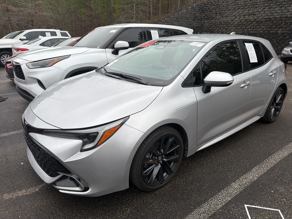 2025 Toyota Corolla Hatchback XSE's photo