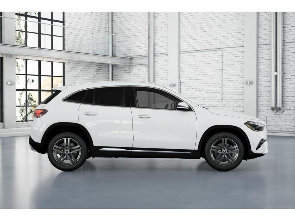 2026 Mercedes Benz GLA 250 photo 2