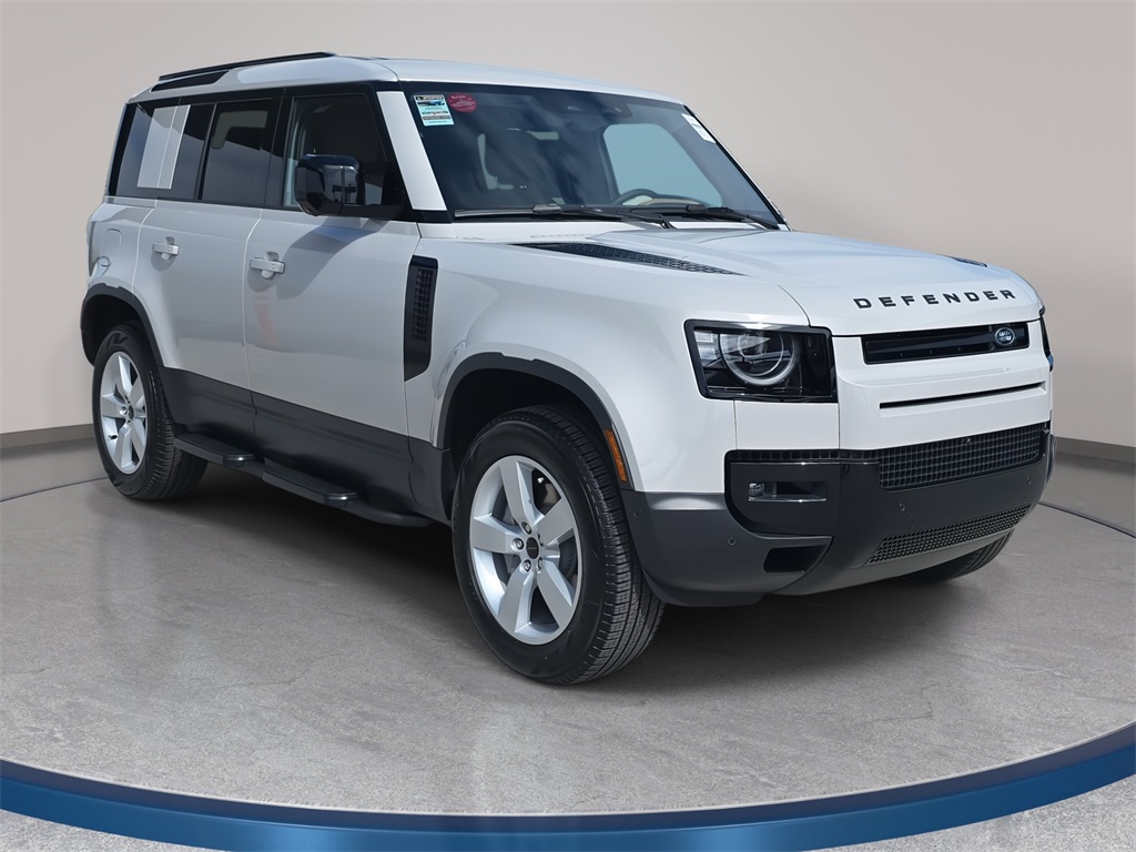 2026 Land Rover Defender 110 S photo 2