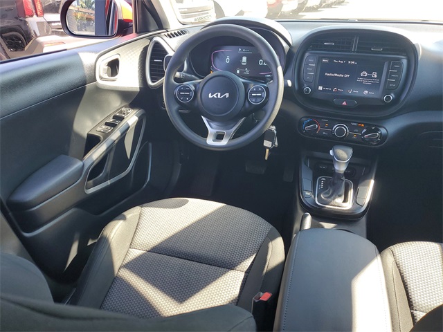 2023 Kia Soul LX photo 10