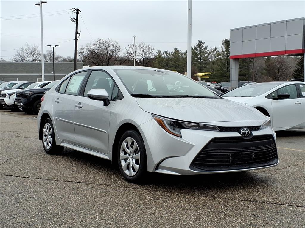 2026 Toyota Corolla LE's photo