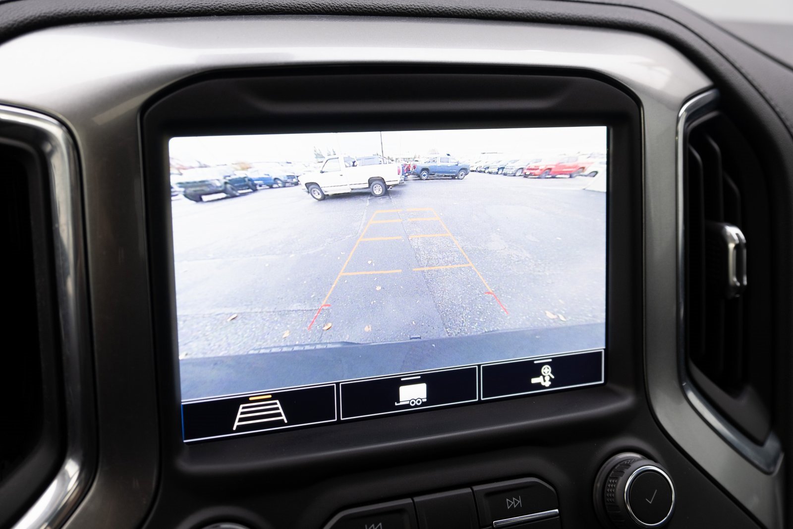 2020 Chevrolet Silverado 1500 RST photo 4