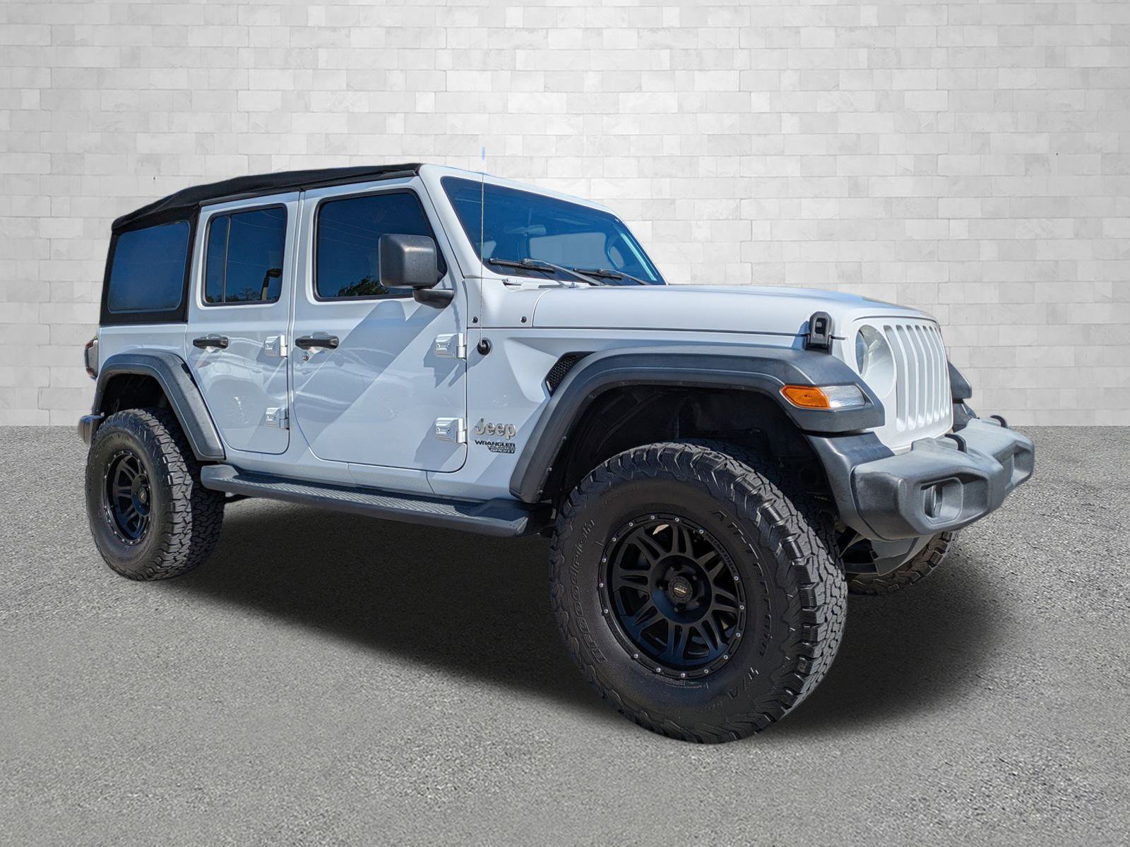2018 Jeep All-New Wrangler Unlimited Sport S's photo
