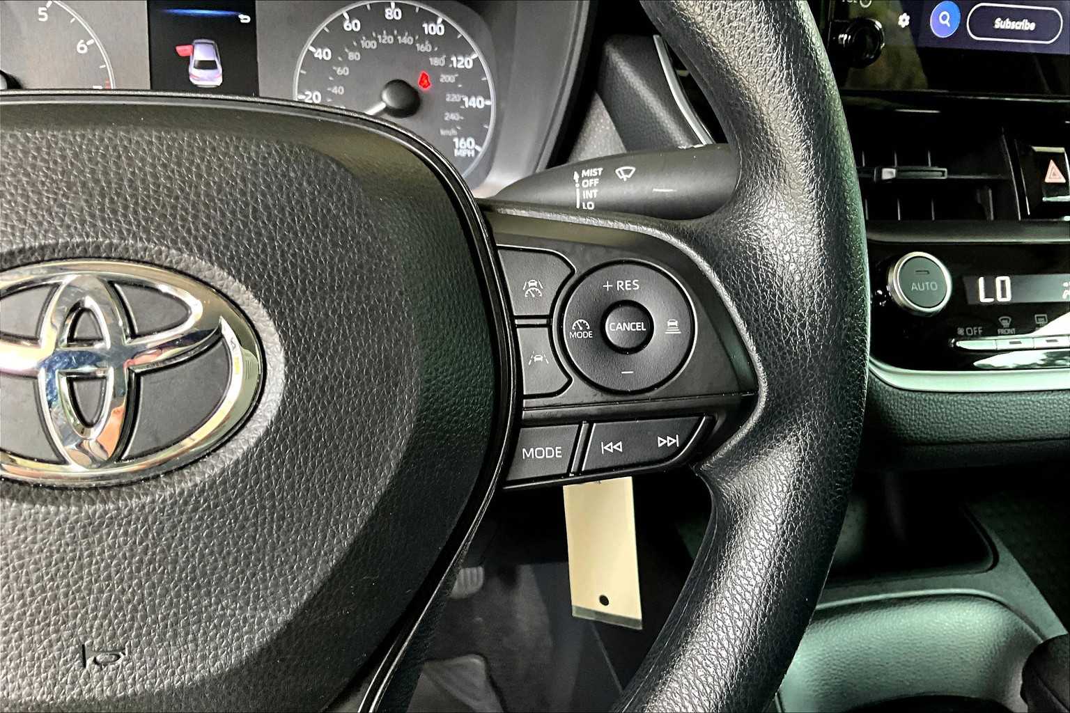 2024 Toyota Corolla LE photo 45