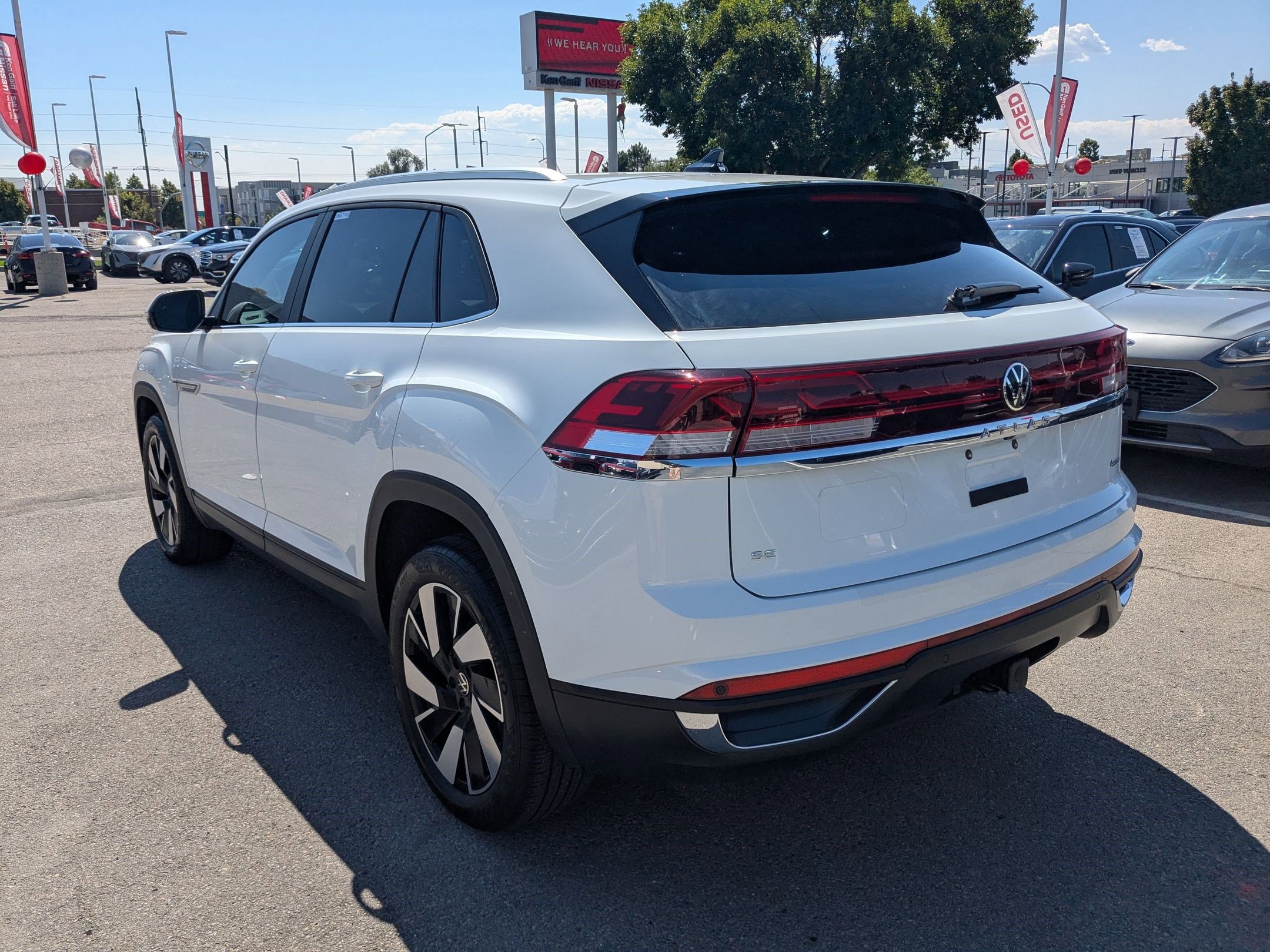 2024 Volkswagen Atlas Cross Sport SE Technology photo 5