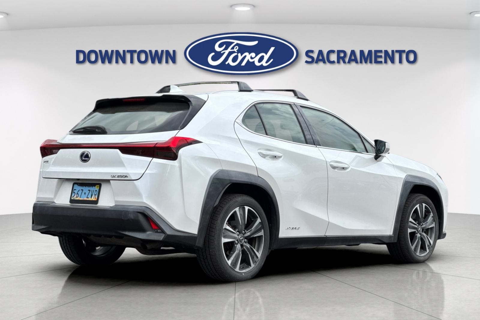 2019 Lexus UX 250h photo 2