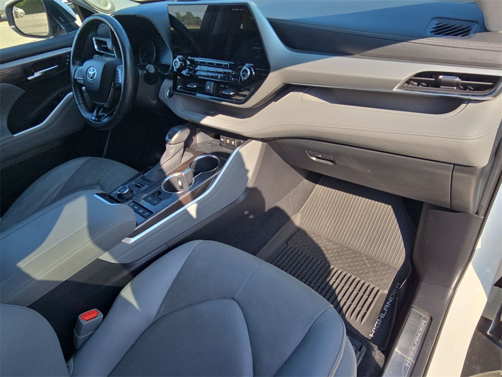 2020 Toyota Highlander Platinum photo 35