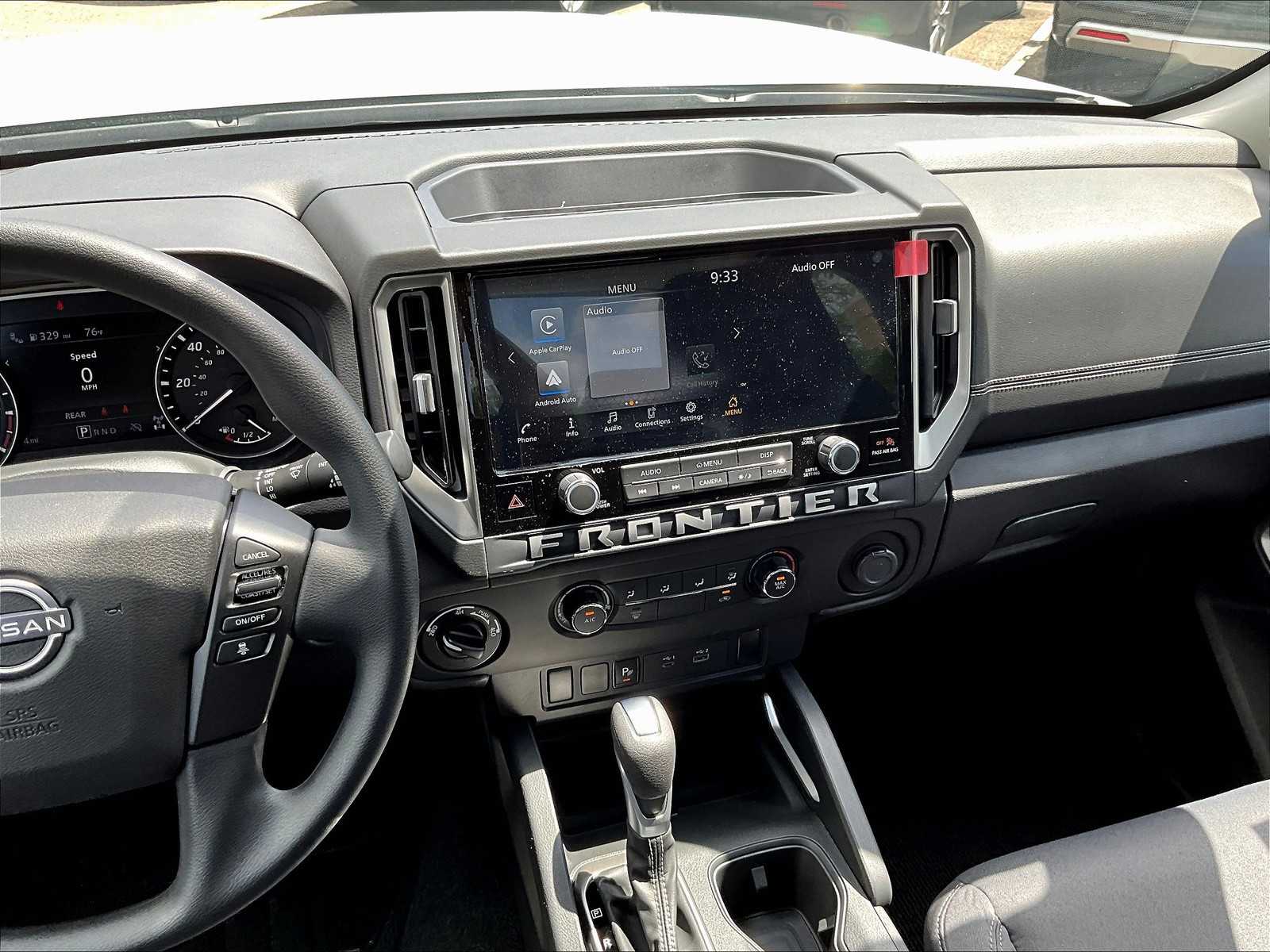 2025 Nissan Frontier SV photo 18
