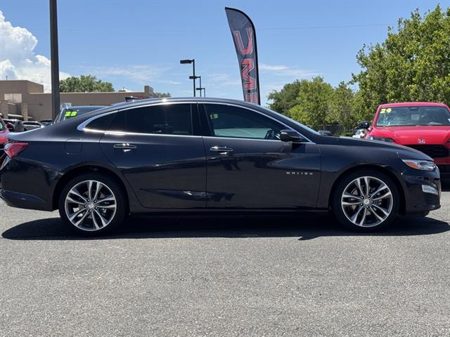 2022 Chevrolet Malibu Premier photo 4