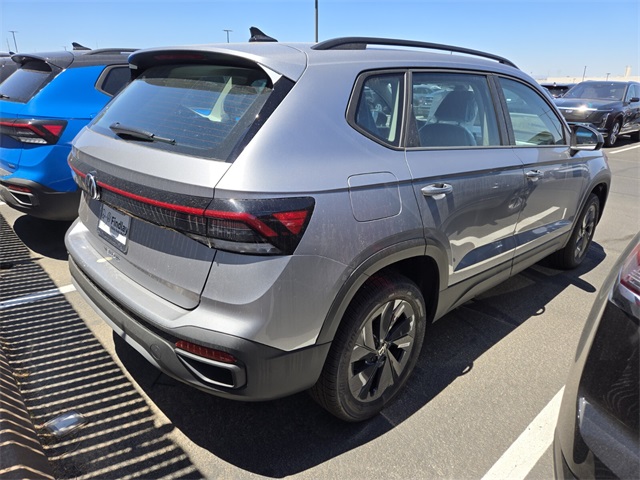 2025 Volkswagen Taos S photo 4