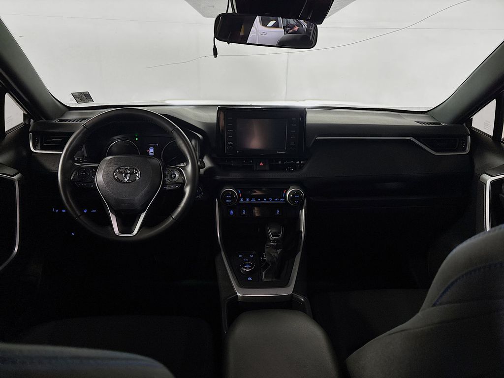 2022 Toyota RAV4 Hybrid SE photo 12