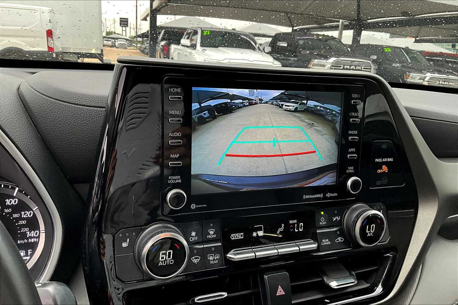 2021 Toyota Highlander Hybrid XLE photo 16