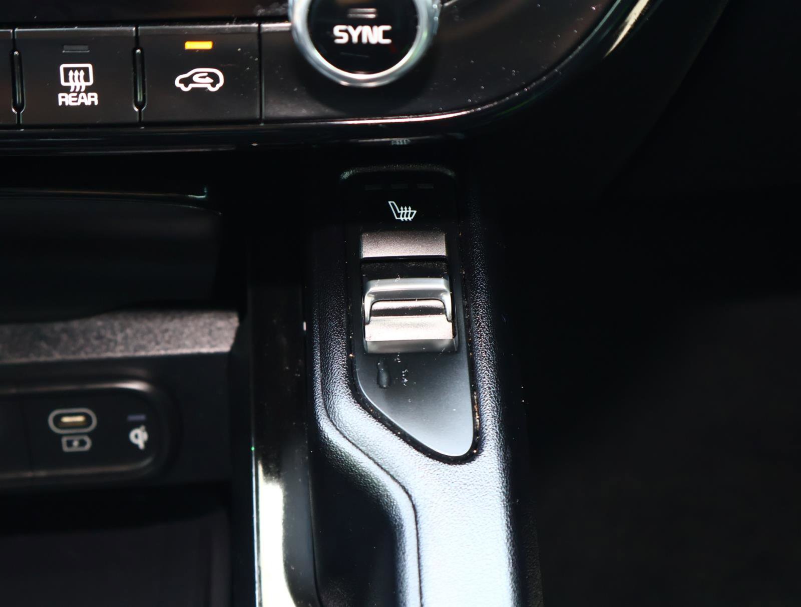 2024 Kia Telluride S photo 28
