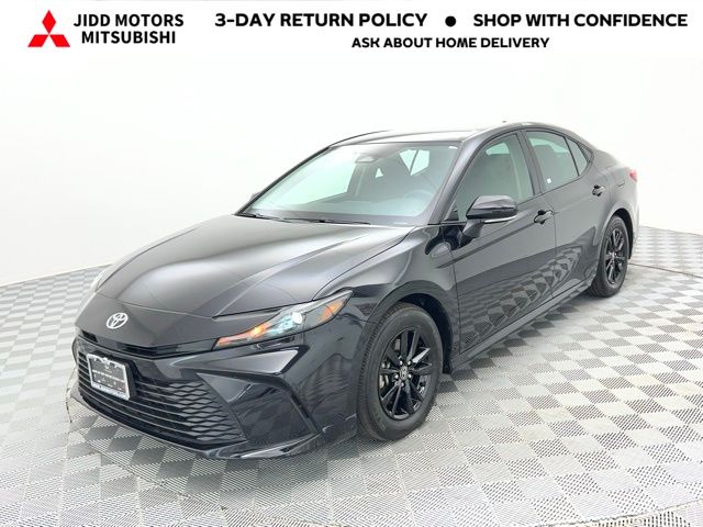 2025 Toyota Camry LE's photo