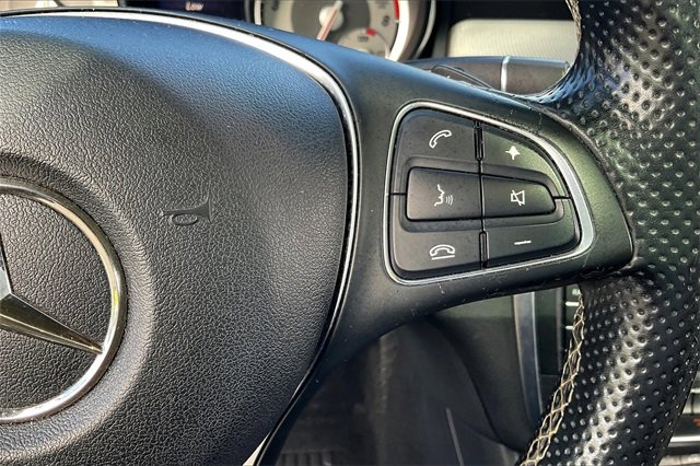 2016 Mercedes Benz GLA 250 photo 11
