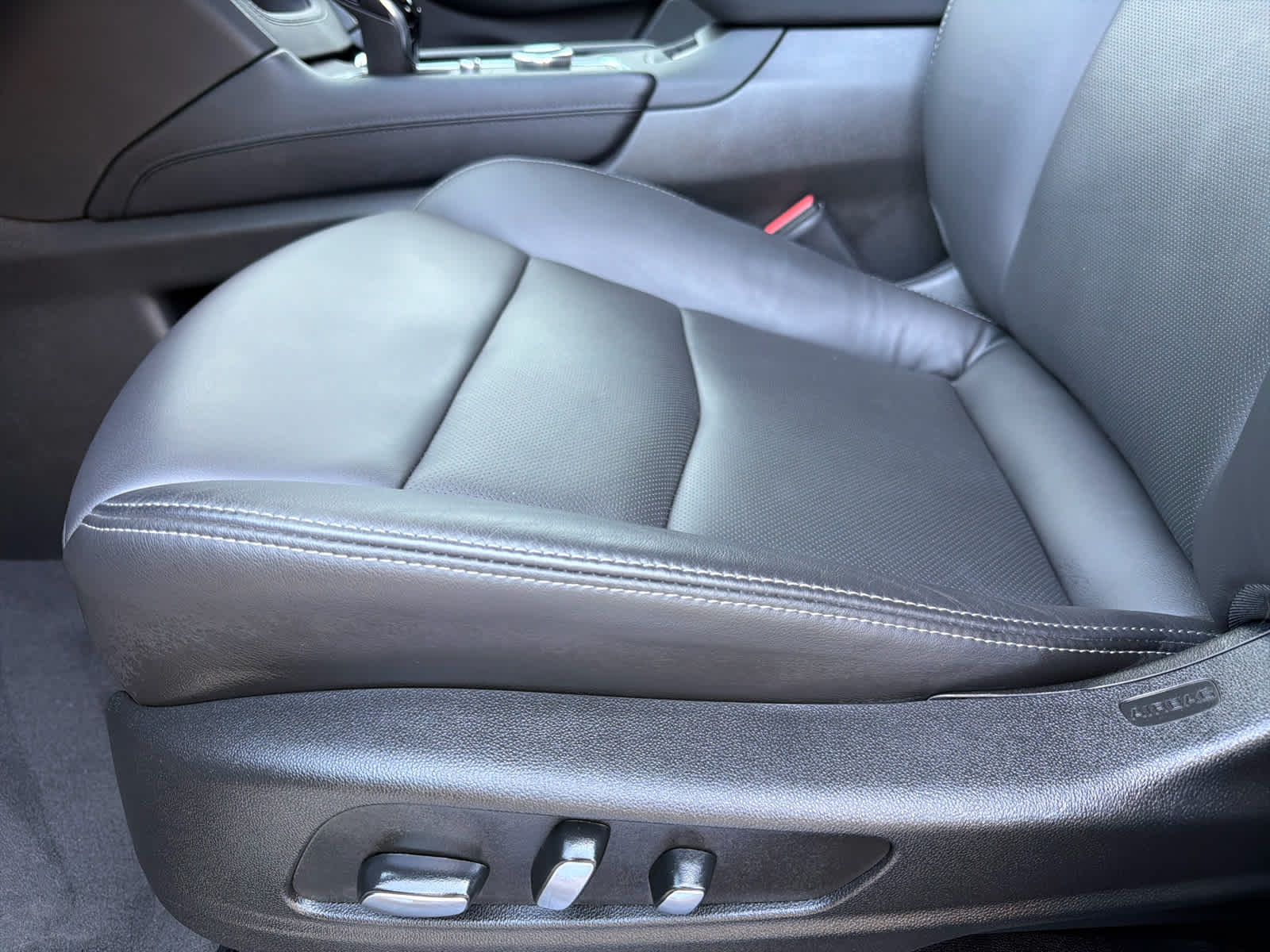 2025 Cadillac XT6 Premium Luxury photo 10