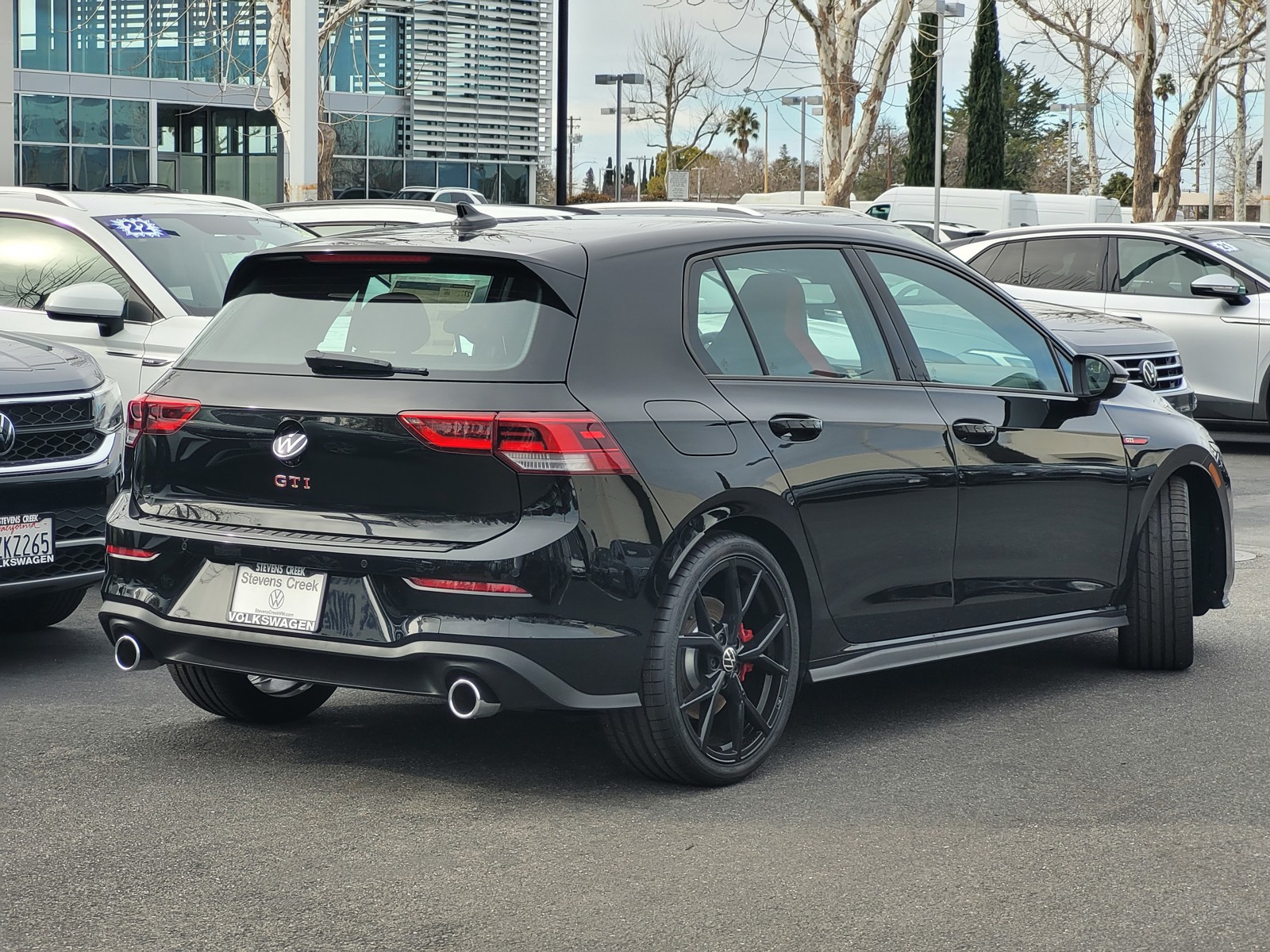 2024 Volkswagen Golf GTI 380 SE photo 4