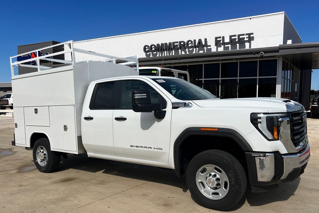 2025 GMC Sierra 2500HD Pro's photo