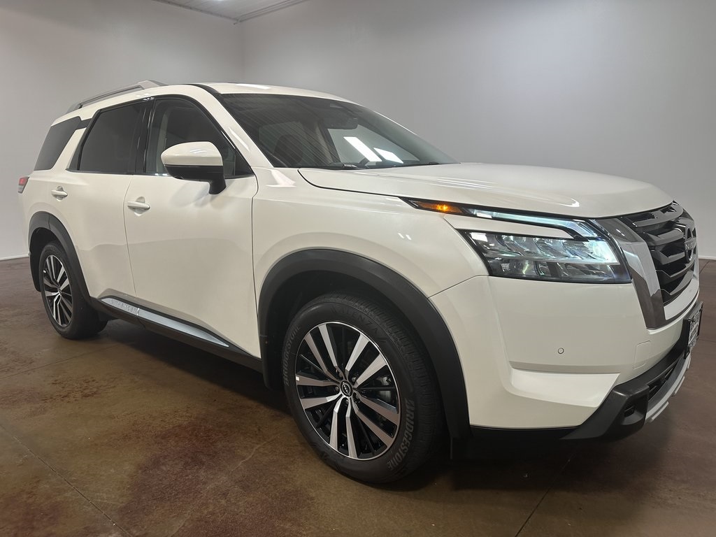 2024 Nissan Pathfinder Platinum photo 35