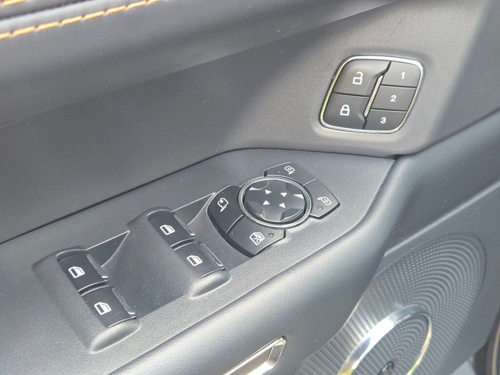 2023 Ford Expedition Platinum photo 23