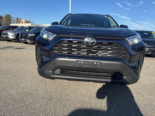 2025 Toyota RAV4 XLE photo 2