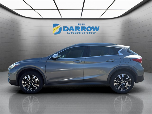 2018 Infiniti QX30 Premium photo 2
