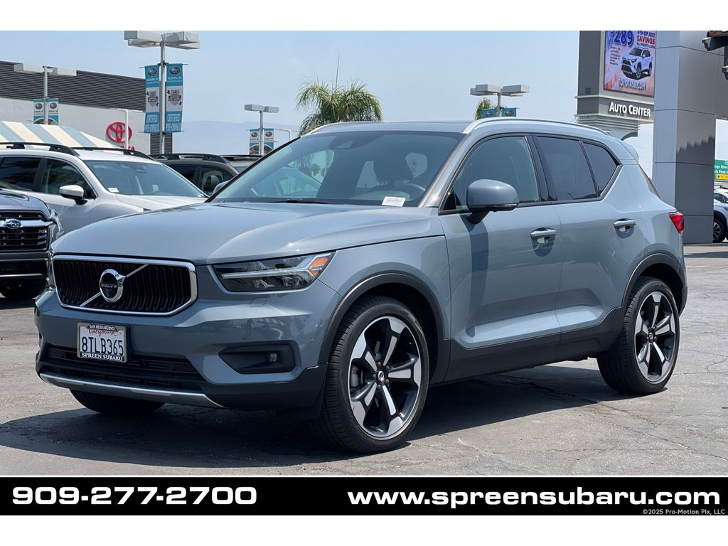 2021 Volvo XC40