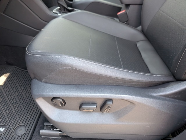 2020 Volkswagen Tiguan SEL photo 19