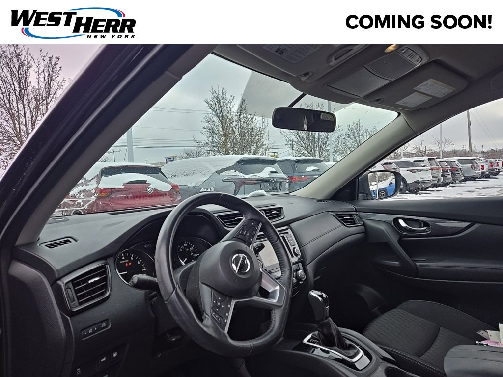 Used 2018 Nissan Rogue SV with VIN KNMAT2MV9JP621064 for sale in Williamsville, NY