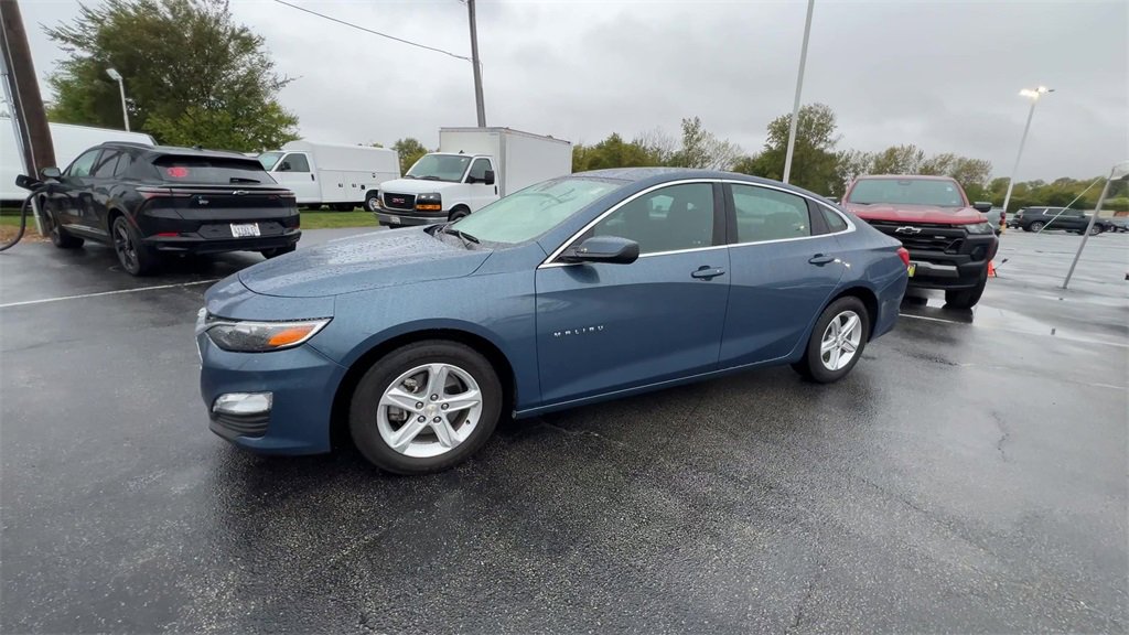 2024 Chevrolet Malibu 1LT photo 4
