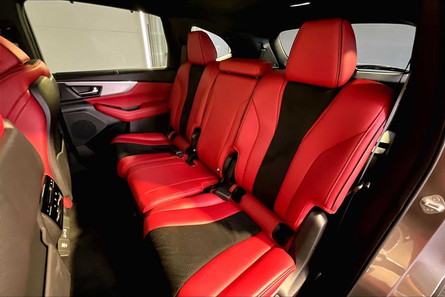 2024 Acura MDX SH-AWD A-Spec photo 19