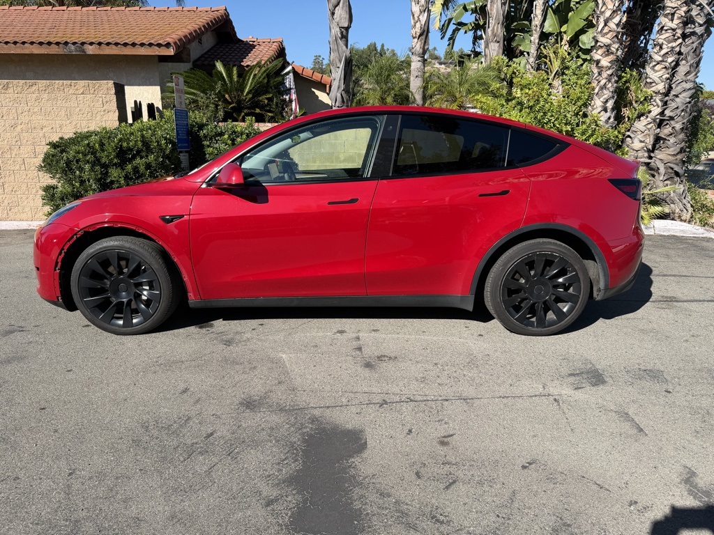 Used 2023 Red Tesla Long Range image 3