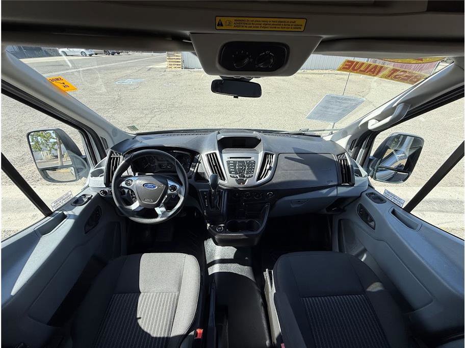 2018 Ford Transit Passenger XLT photo 24