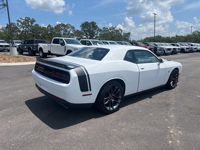 2023 Dodge Challenger R/T Scat Pack photo 2