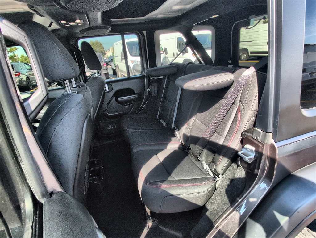 2021 Jeep Wrangler Unlimited Rubicon photo 21