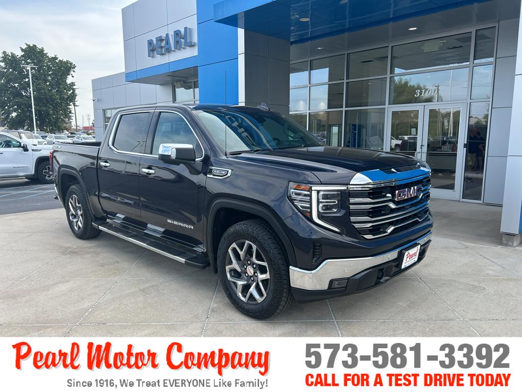 2023 GMC Sierra 1500 SLT's photo