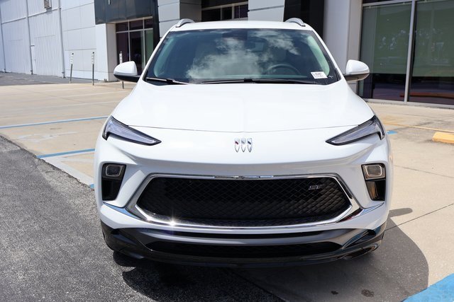 2026 Buick Encore GX Sport Touring photo 2