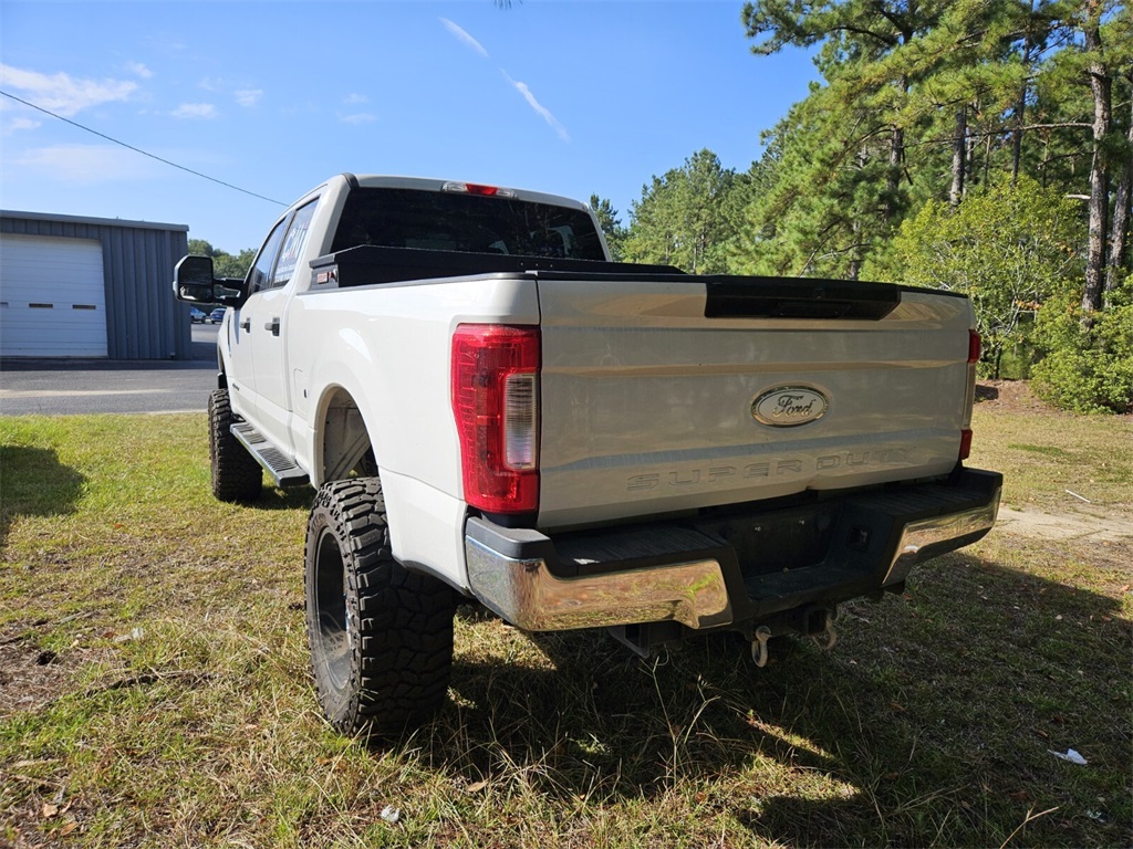 2017 Ford F-250 XLT photo 7